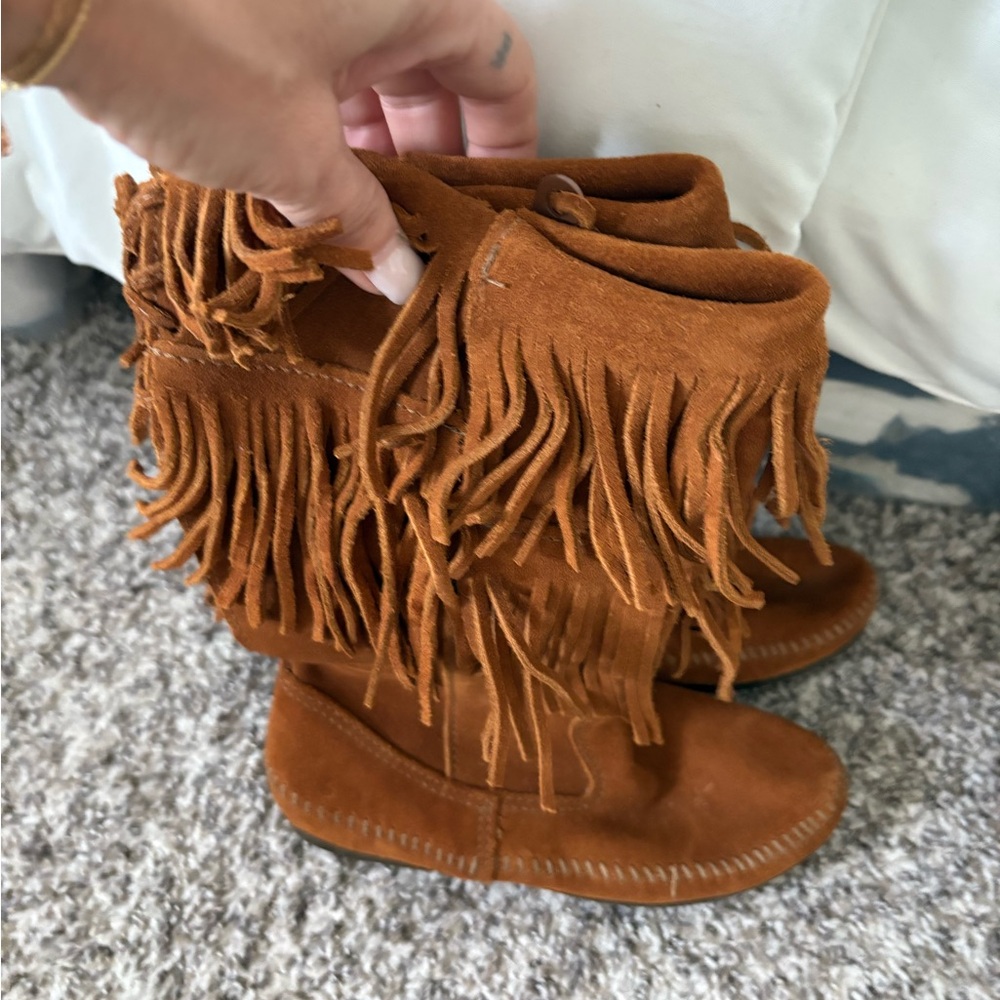 Minnetonka Brown Fringe Moccasins